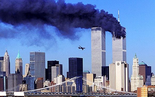 911-twin-towers-world-trade-center-plane-600