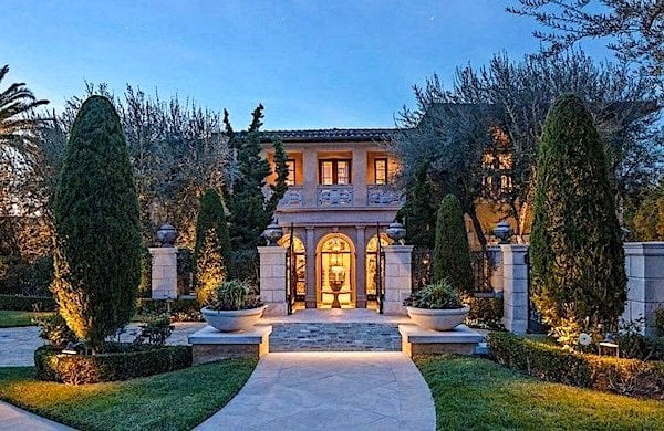 Jamshid Ghomi's mansion in Newport Beach, California (U.S. Justice Department photo)